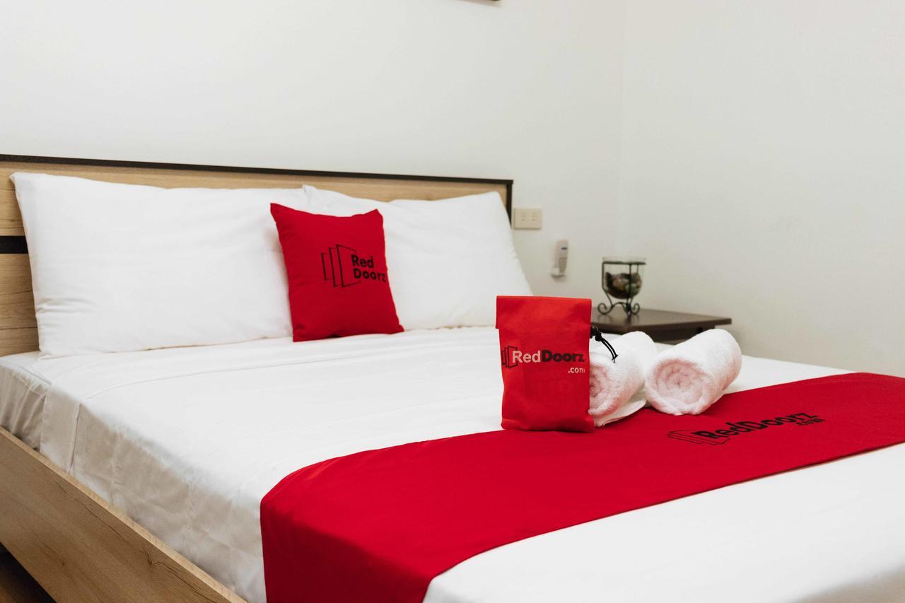 Reddoorz Plus Near Commonwealth Regalado Quezon City Exteriér fotografie