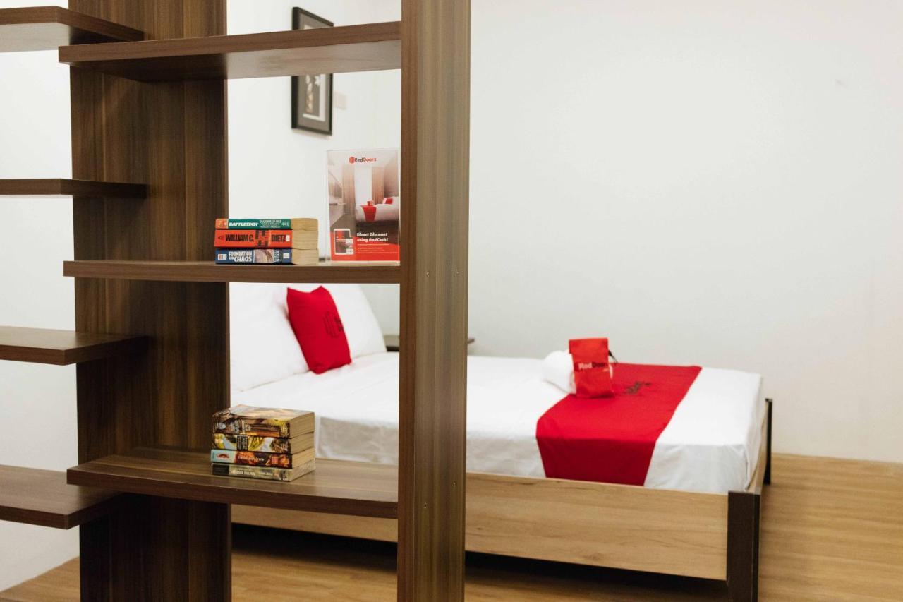 Reddoorz Plus Near Commonwealth Regalado Quezon City Exteriér fotografie