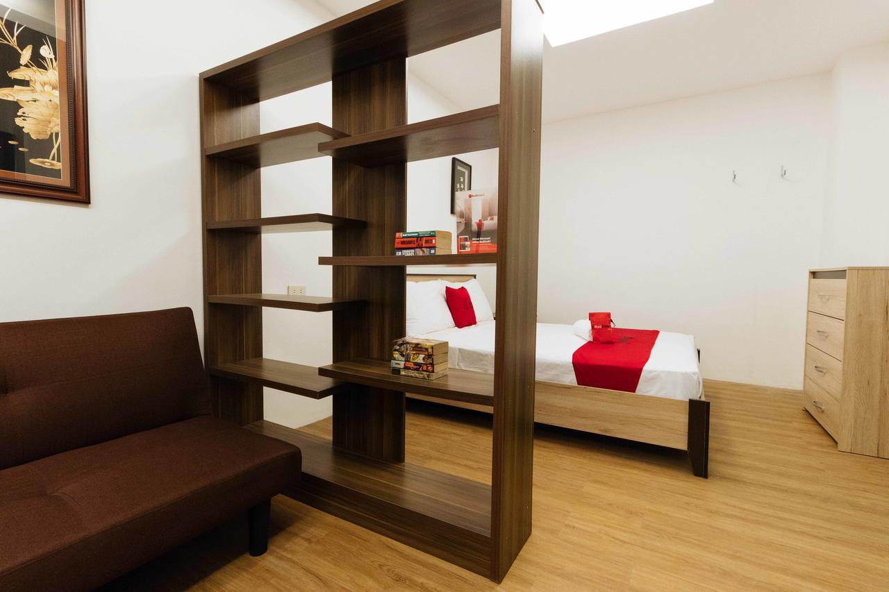 Reddoorz Plus Near Commonwealth Regalado Quezon City Exteriér fotografie